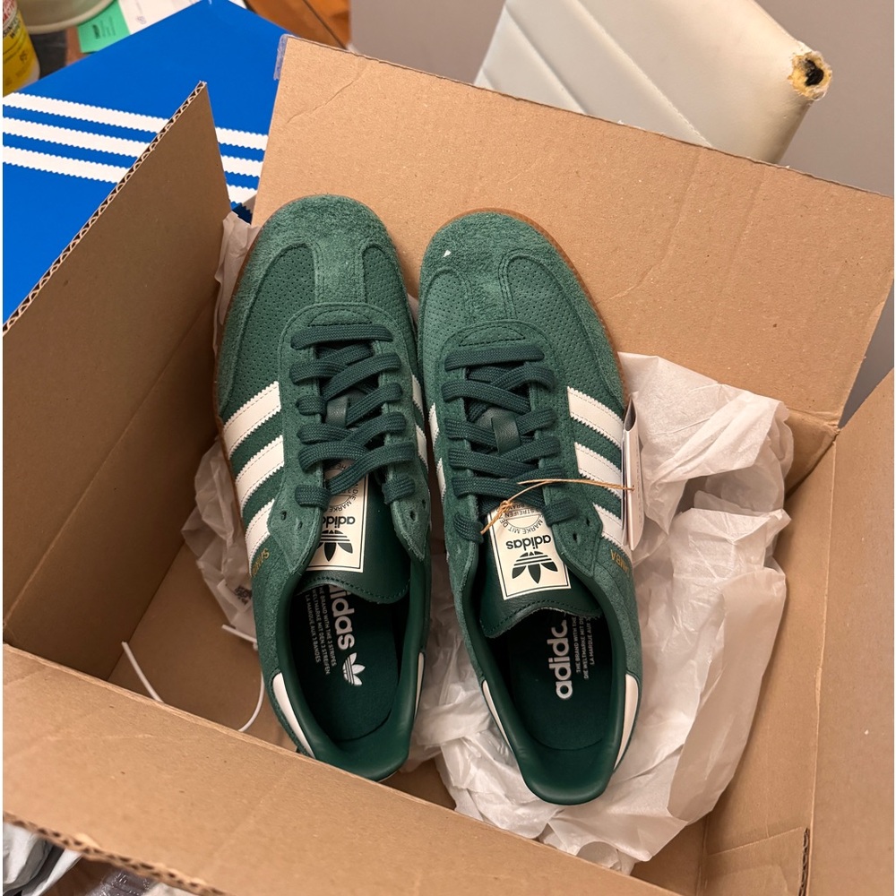 adidas green and white collegiate sambas (worn once) size 9 women / size 8 men